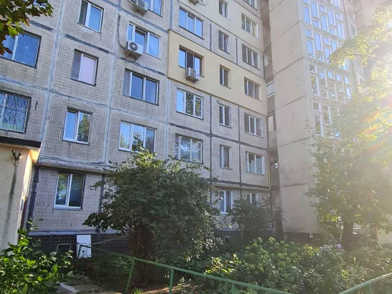 Apartment. Cosmonaut Popovych Street, Kyiv