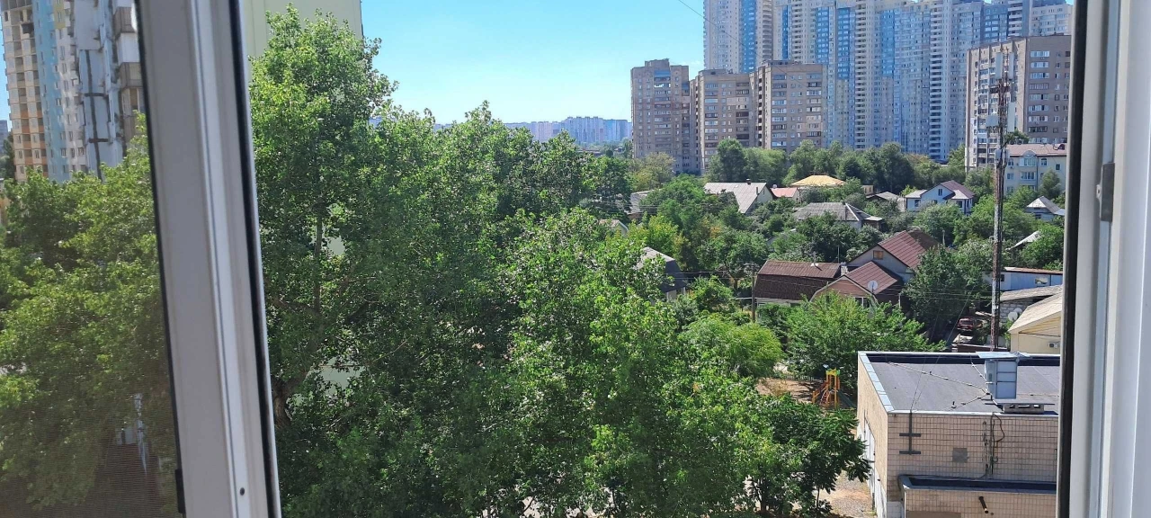Продаж квартири з ремонтом Хорольська 8 корп4 стара Дарниця