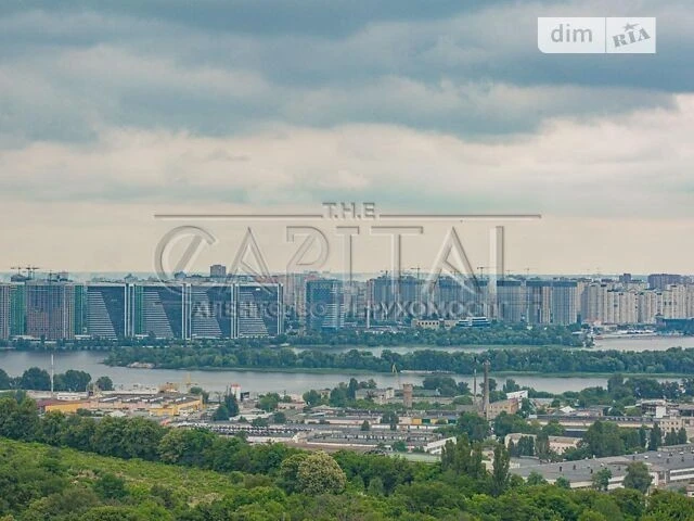 Продаж 4к квартири 187 кв. м на вул. Звіринецька 72 • ID 347
