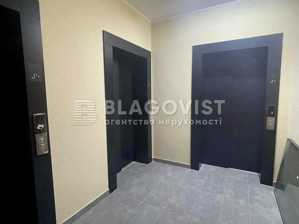 Квартира. Киев, проспект Воздушных сил