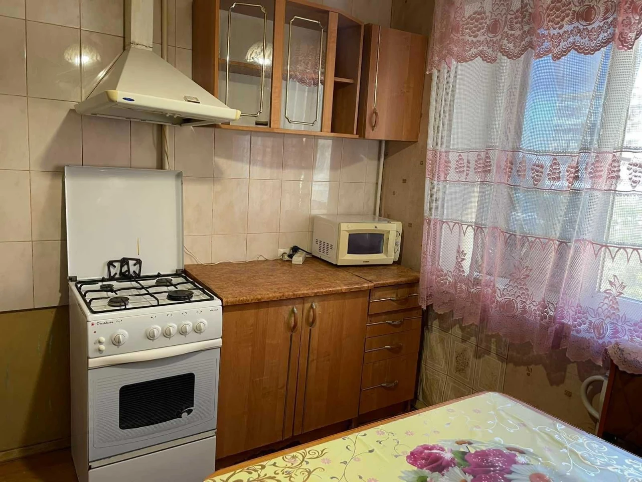 Продаж / 3- к / Парус / 71 м2 / кухня 10 м2 /