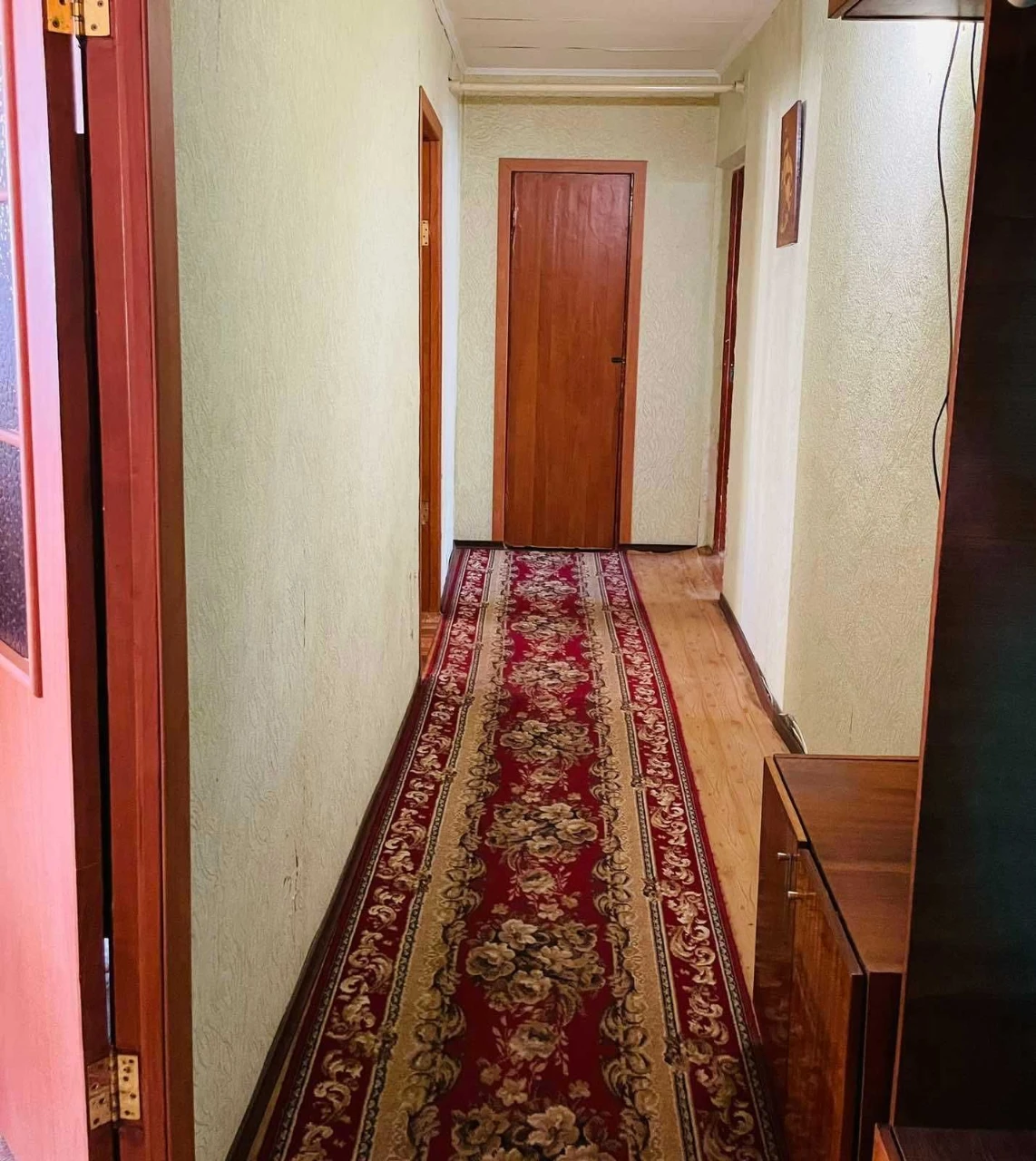 Продаж / 3- к / Парус / 71 м2 / кухня 10 м2 /