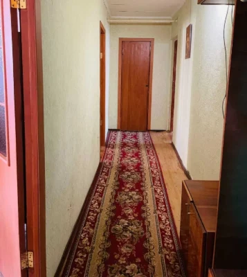 Продаж / 3- к / Парус / 71 м2 / кухня 10 м2 /