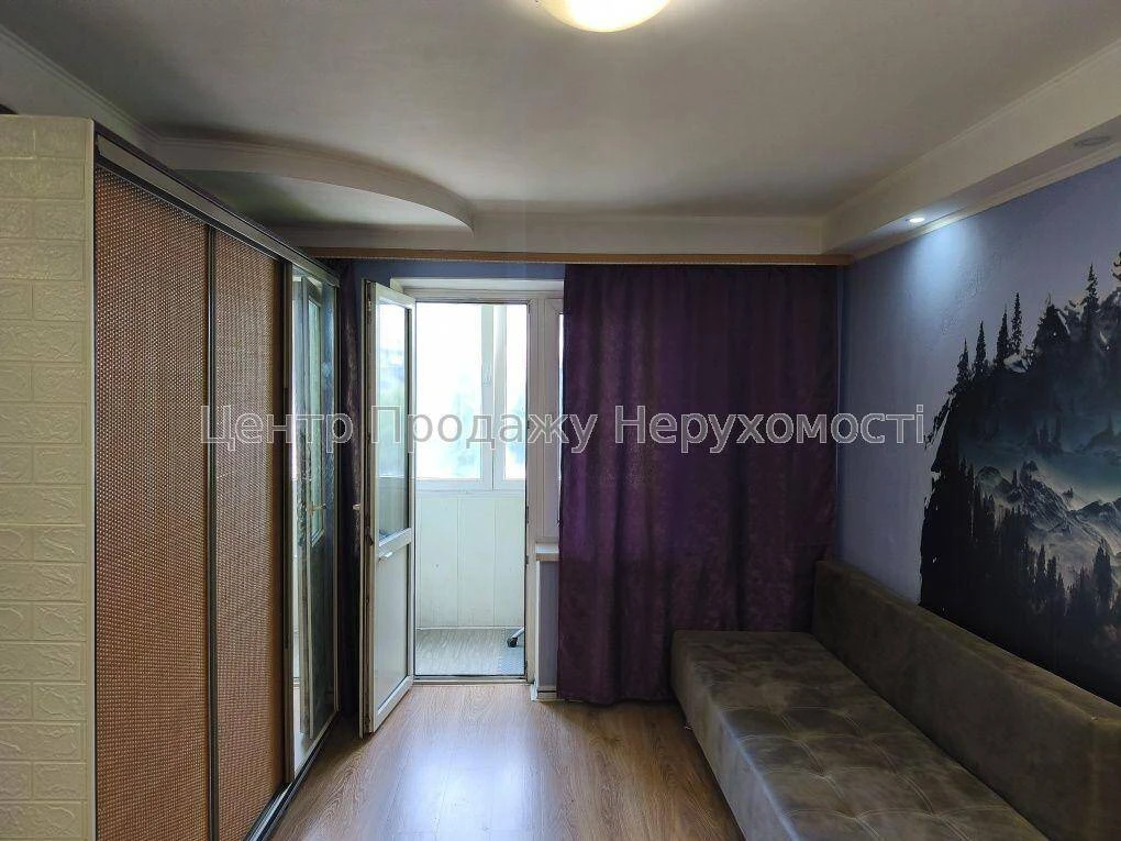 Продажа небольшого отеля в Киеве, 1 комната, 30 м², 6 из 9 этажа, отличное расположение