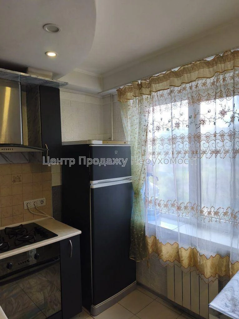 Продажа небольшого отеля в Киеве, 1 комната, 30 м², 6 из 9 этажа, отличное расположение