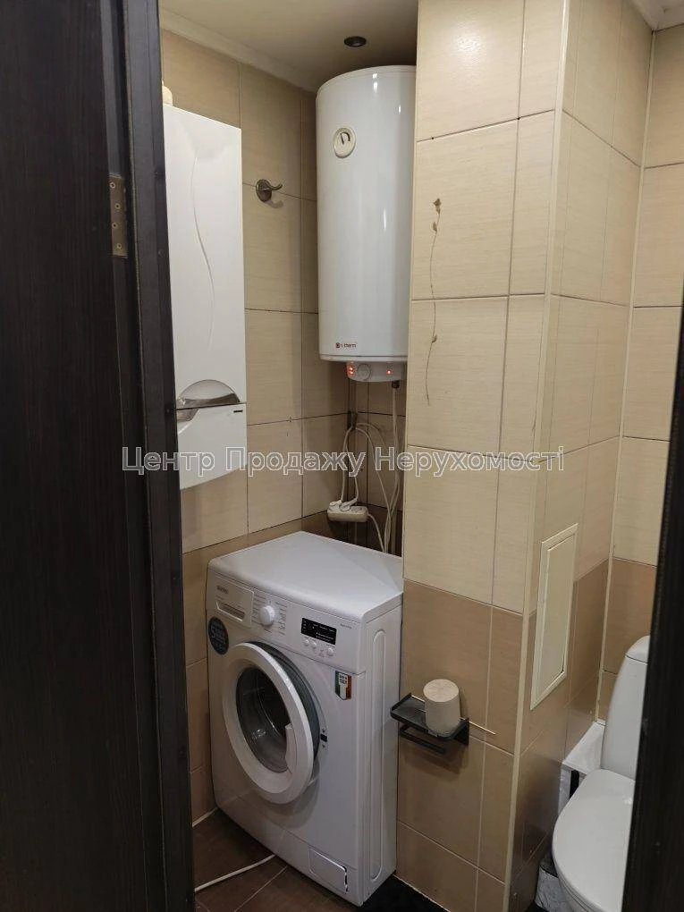Продажа небольшого отеля в Киеве, 1 комната, 30 м², 6 из 9 этажа, отличное расположение
