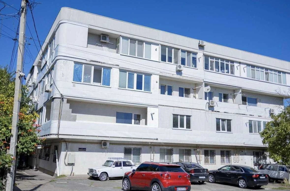В продаже 1-комнатная квартира. 9 улица Люстдорфской дороги.