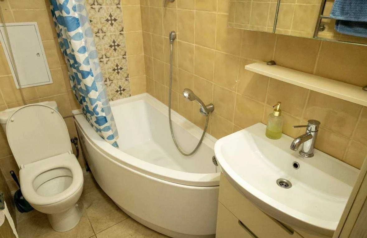 В продаже 1-комнатная квартира. 9 улица Люстдорфской дороги.