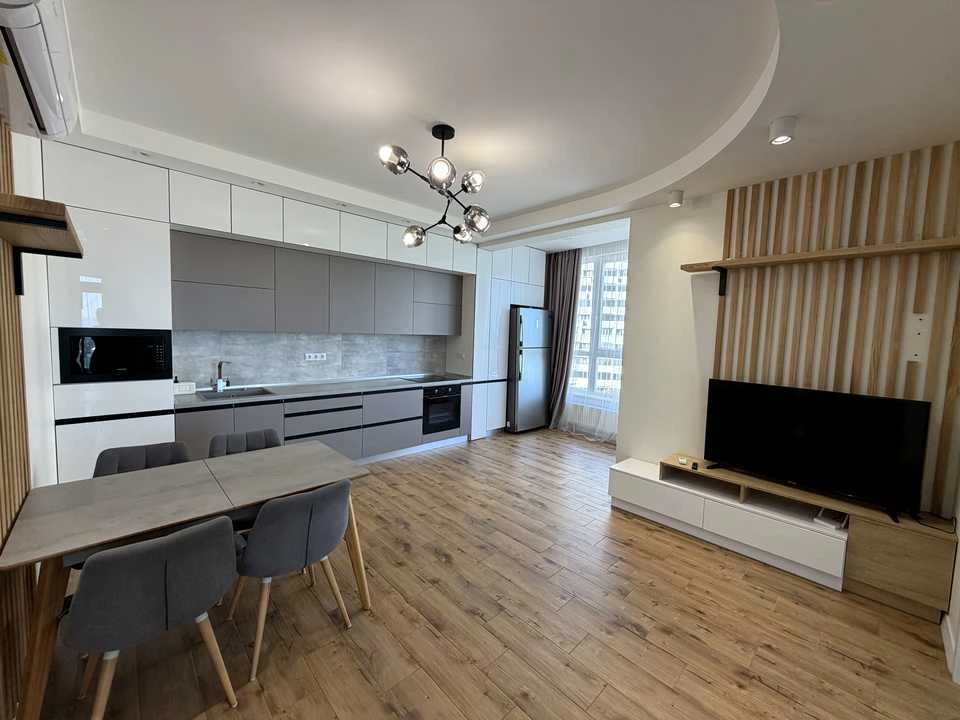 Apartment. Odessa, Novoberehova Street
