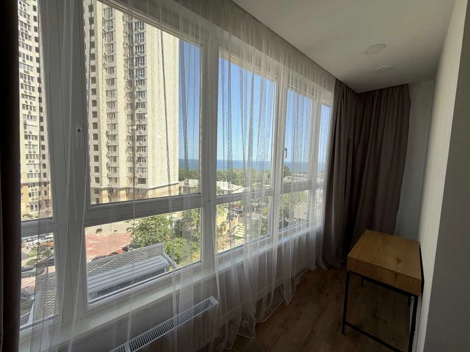 Apartment. Odessa, Novoberehova Street