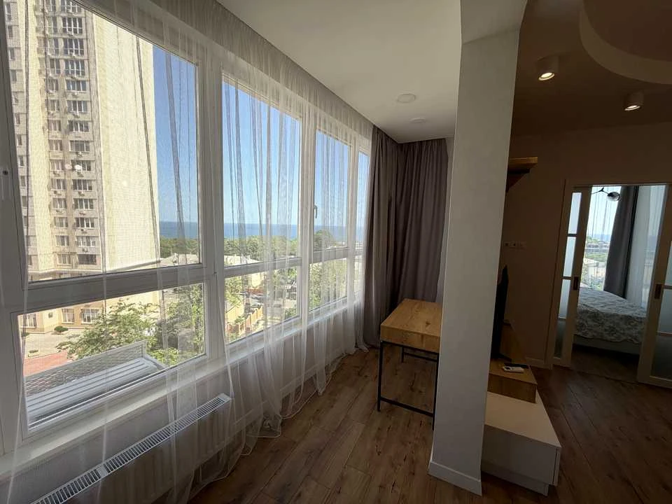 Apartment. Odessa, Novoberehova Street