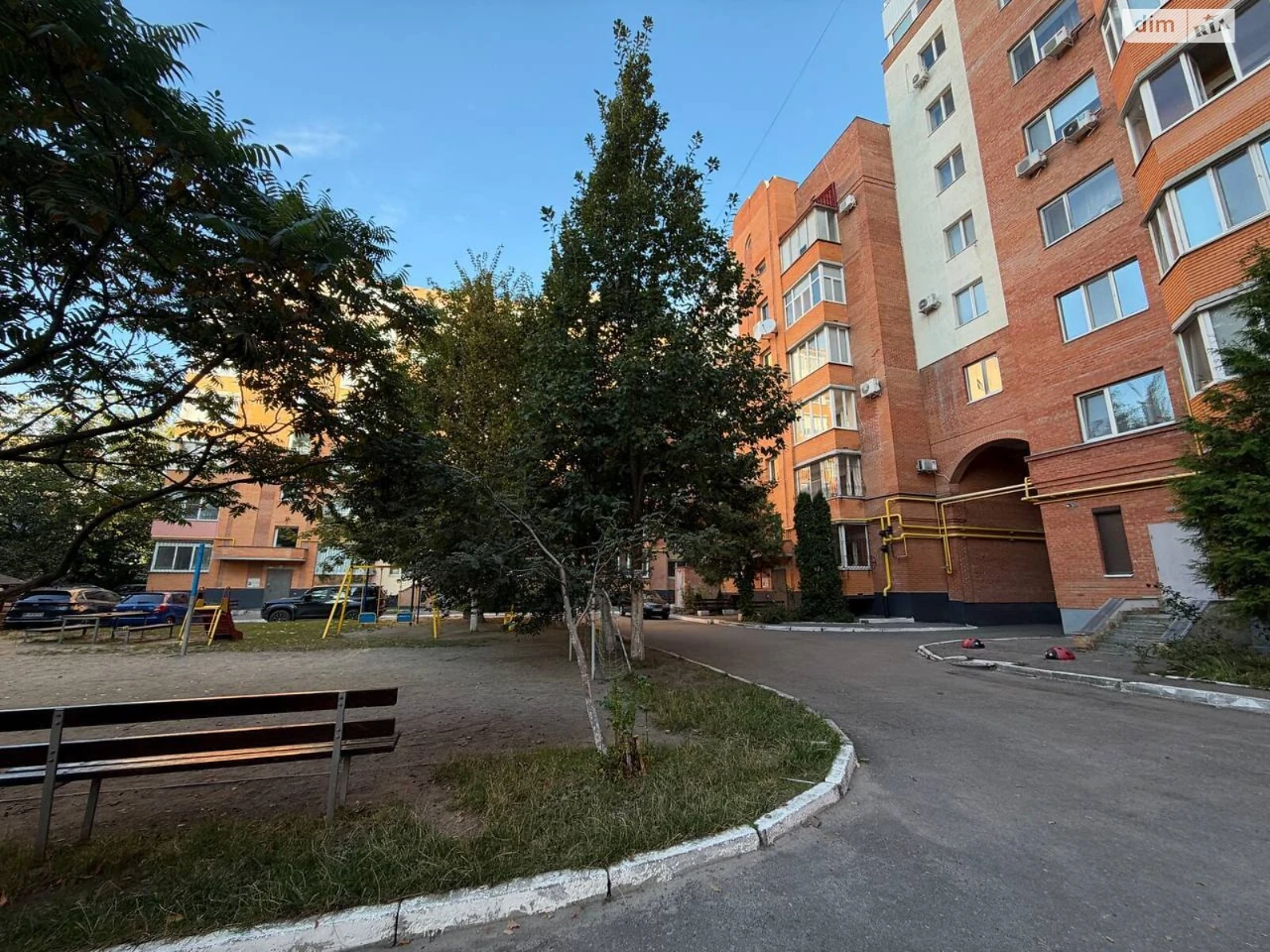Apartment for Sale: Central Location