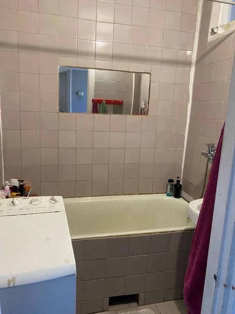 2-room apartment with an area of 54 m² in a brick building