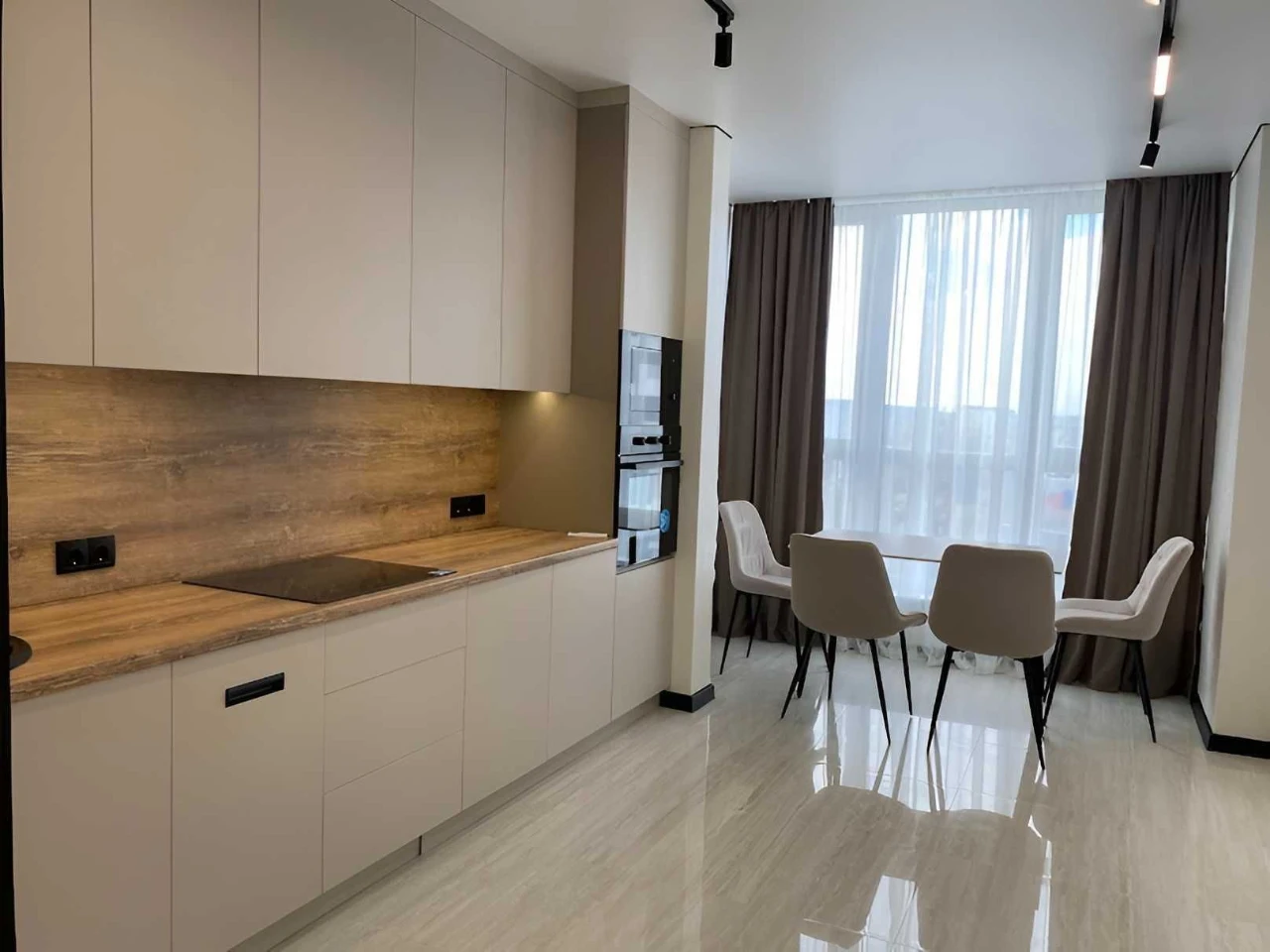 Sale of 1-bedroom apartment renovated in a completed building in OZERNA