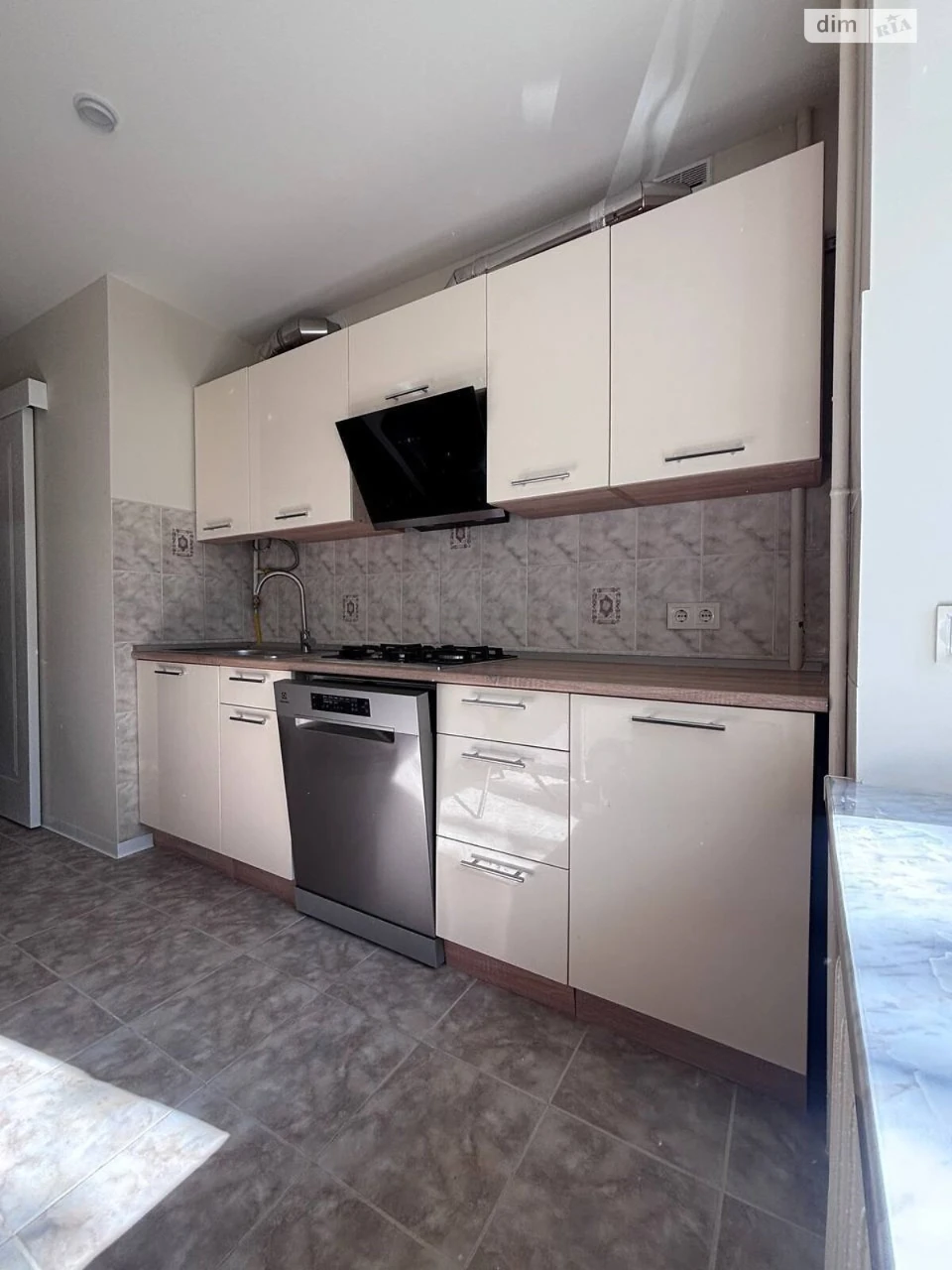 Long Term Rental Apartment, Railway District