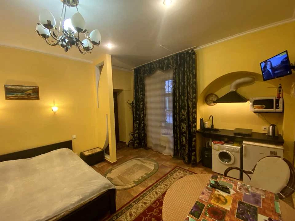 Apartment. Lviv, Fursmanska St.