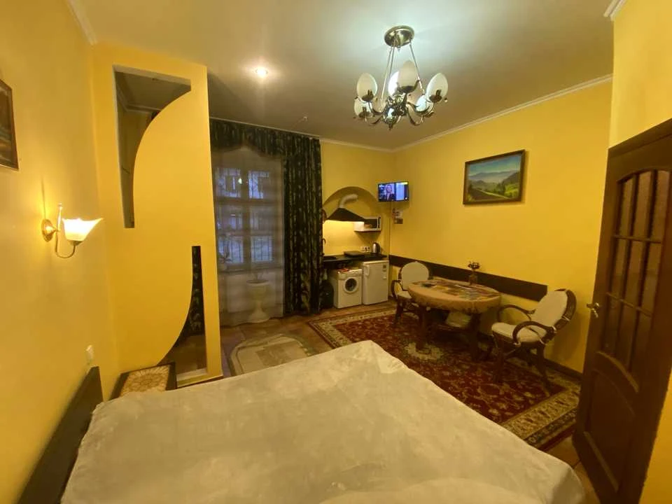 Apartment. Lviv, Fursmanska St.