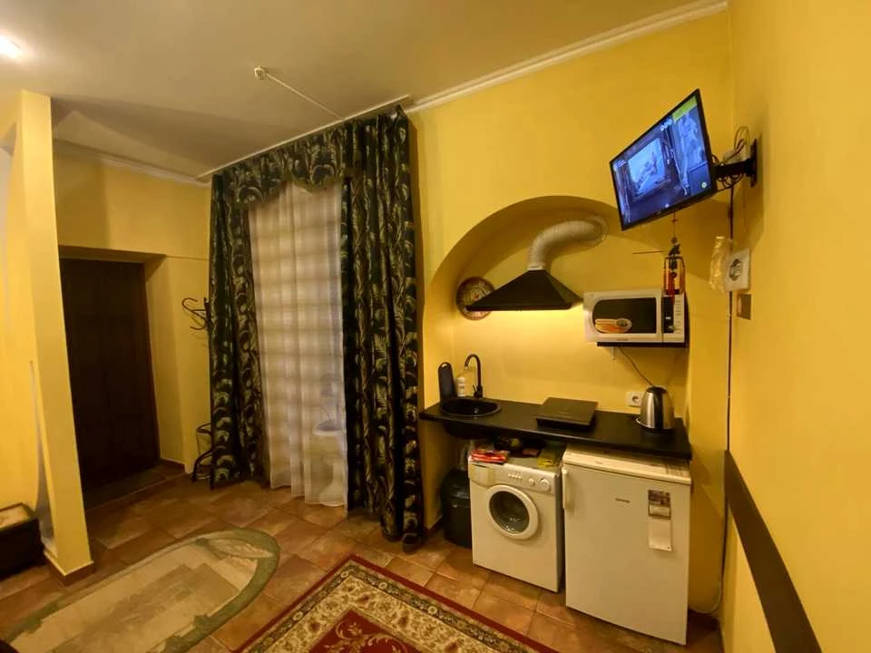 Apartment. Lviv, Fursmanska St.