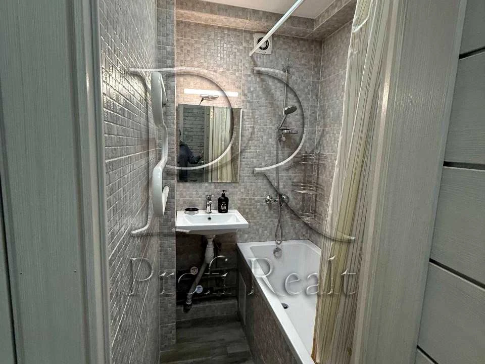 Apartment. Forest Avenue, Kyiv