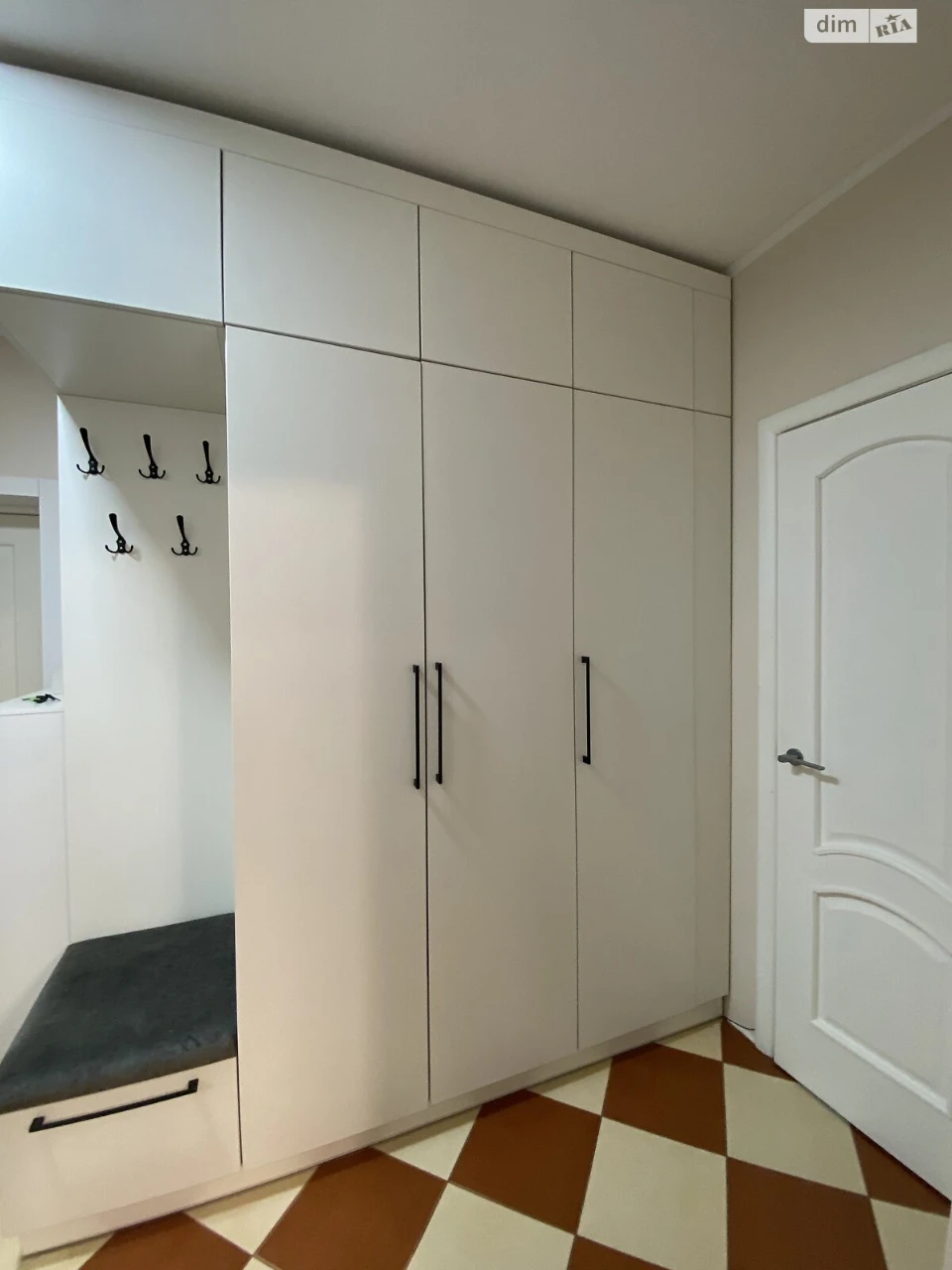 Long-Term Rental Apartment in Osokorky