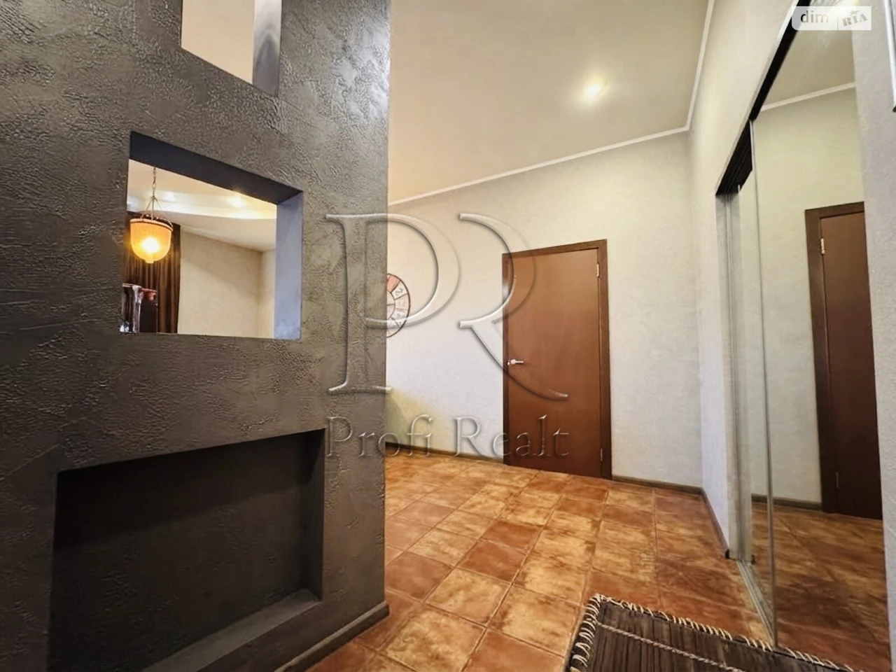 Apartment for Sale: Sapernoye Pole