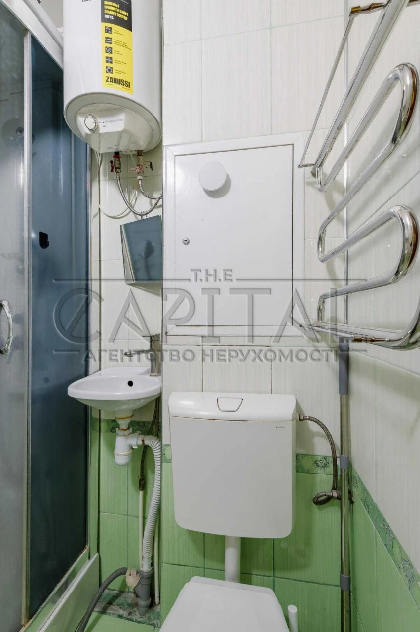 Продаж квартири Миколи Василенка Солом'янський р-н 45м2 Шуля