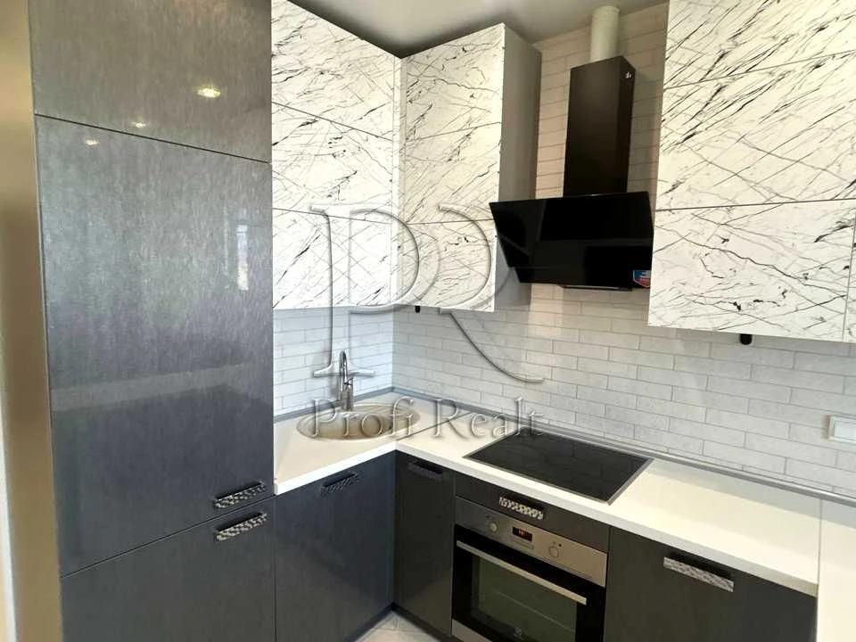 Apartment. Kyiv, Poloshova Street