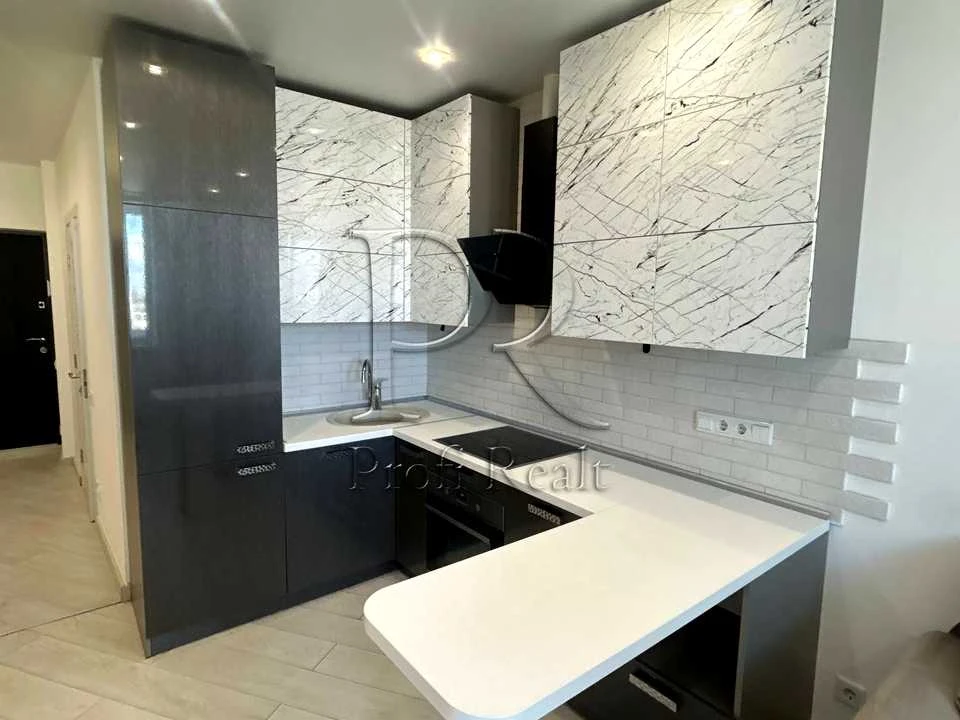 Apartment. Kyiv, Poloshova Street
