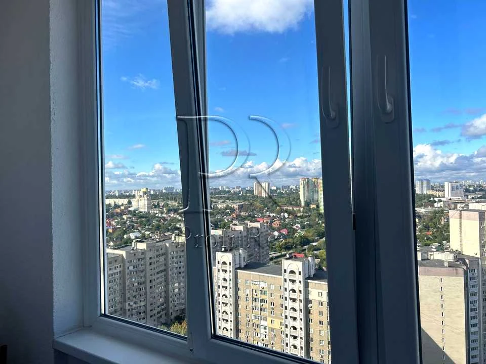 Apartment. Kyiv, Poloshova Street