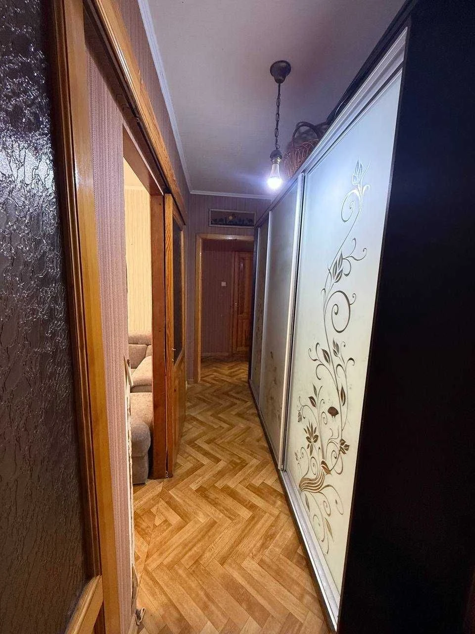 Продам 3-квартиру на Победе-4