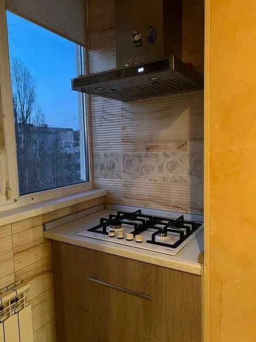 Продается трехкомнатная квартира на Марсельской улице