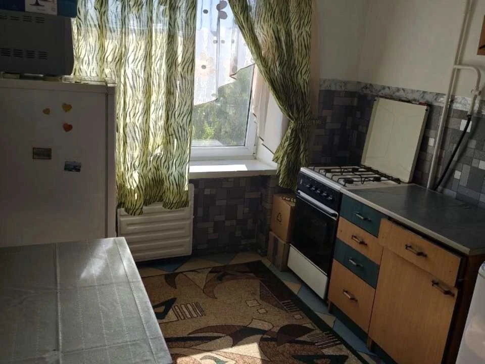 Apartment. Khmelnitsky, Perevomys Street.