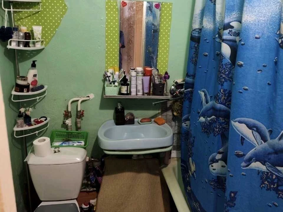 Apartment. Khmelnitsky, Perevomys Street.