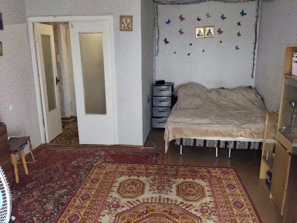 Apartment. Khmelnitsky, Perevomys Street.