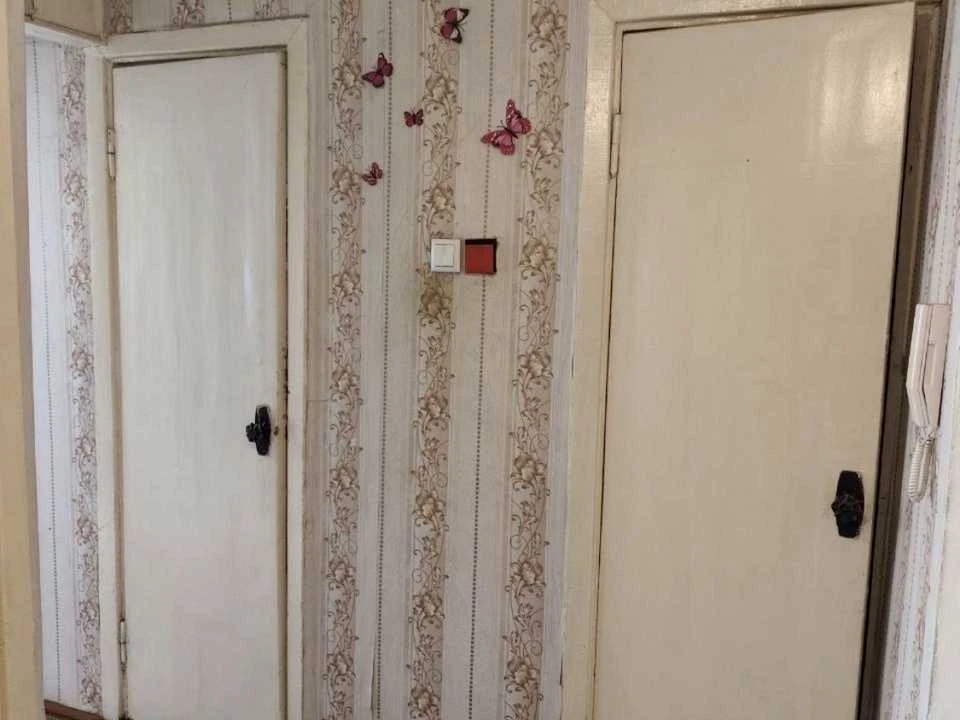 Apartment. Khmelnitsky, Perevomys Street.