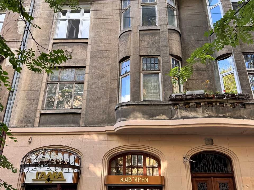Apartment. Pavlo Kovzhuna Street, Lviv