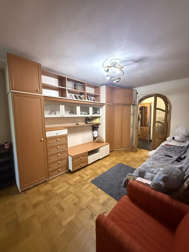 Продаж 4-кімнатної квартри з укриттям на бульварі верховної