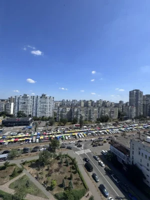 Продается 2-комнатная квартира в метро Харьковская