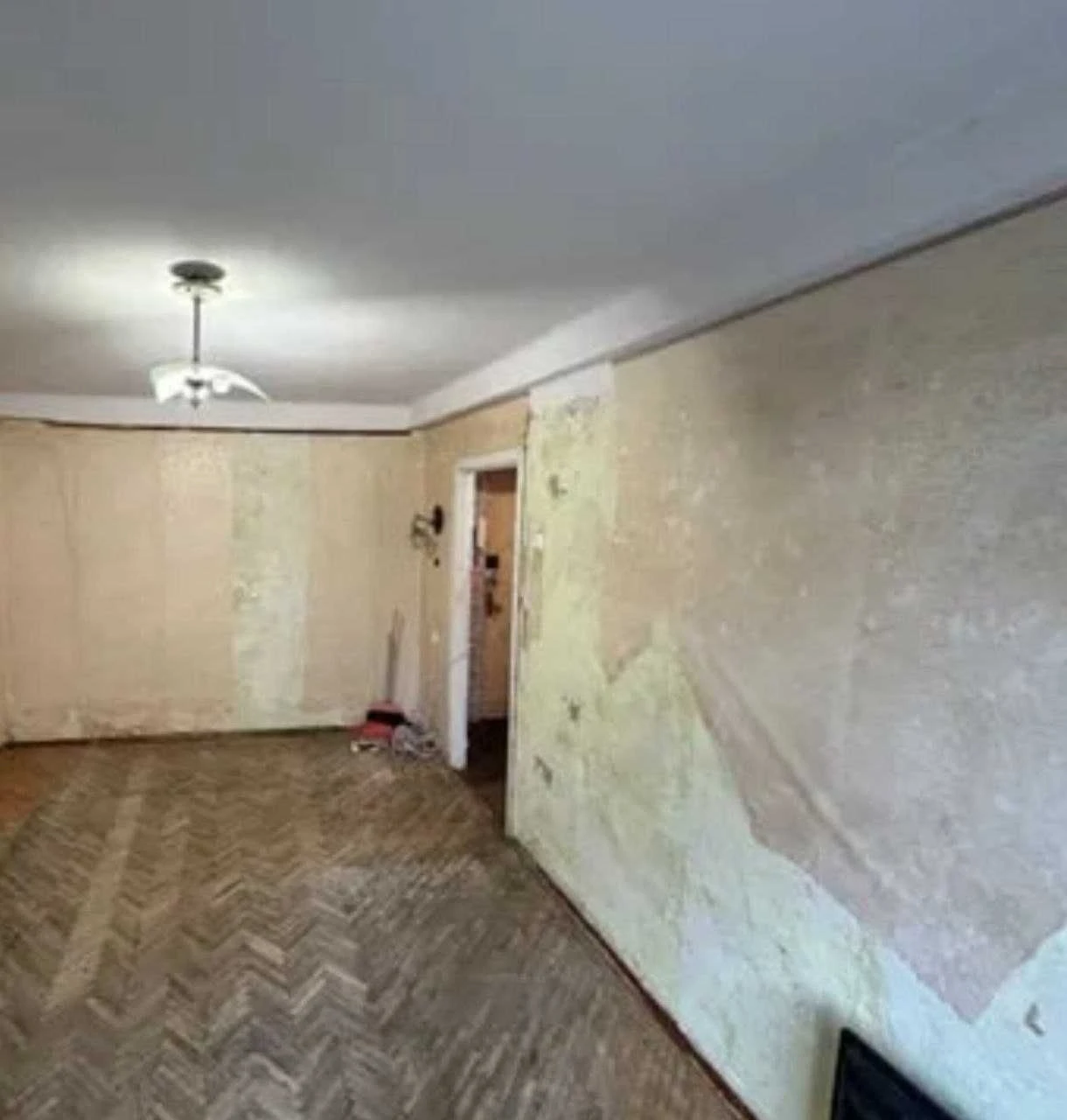 Продається 1-кімнатна квартира на Нивках