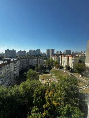 Sale of a two-bedroom apartment. European Union Avenue