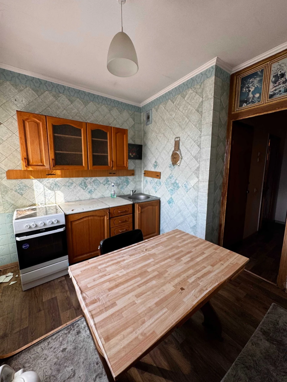 Sale of a two-bedroom apartment. European Union Avenue