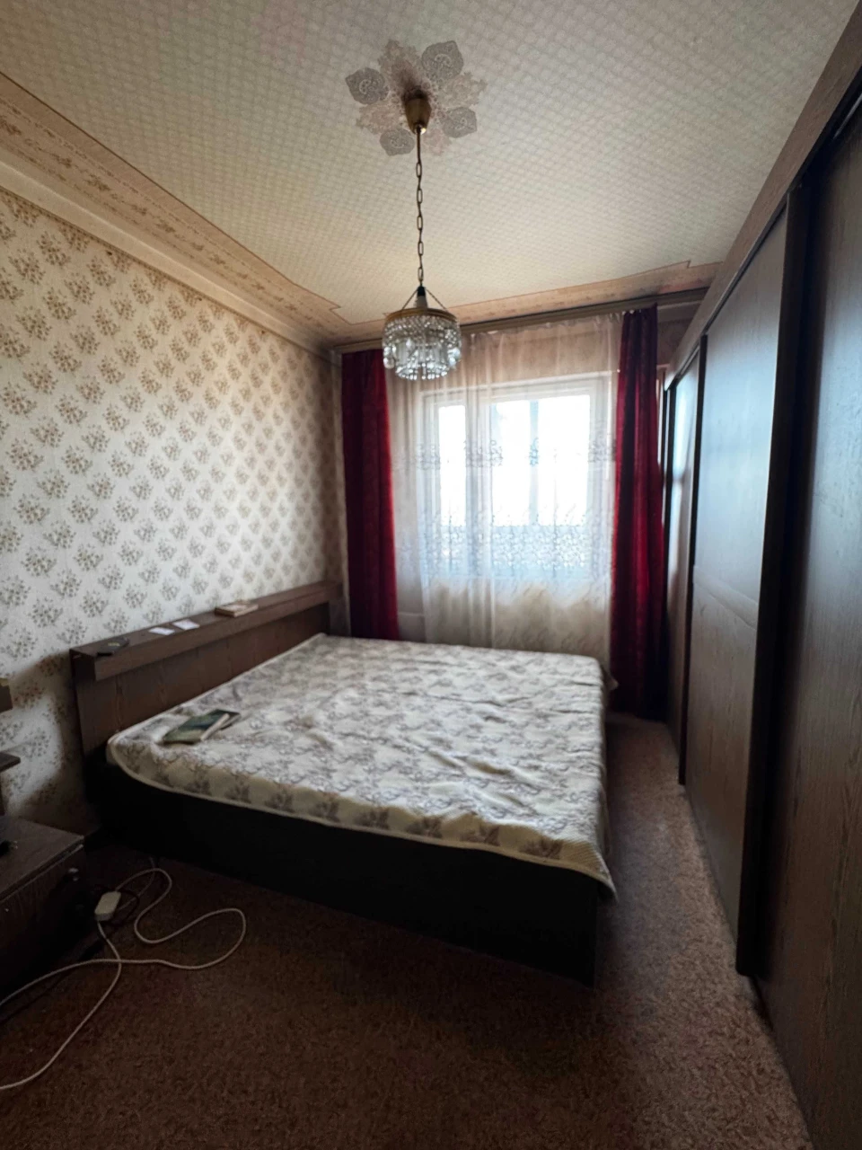 Sale of a two-bedroom apartment. European Union Avenue