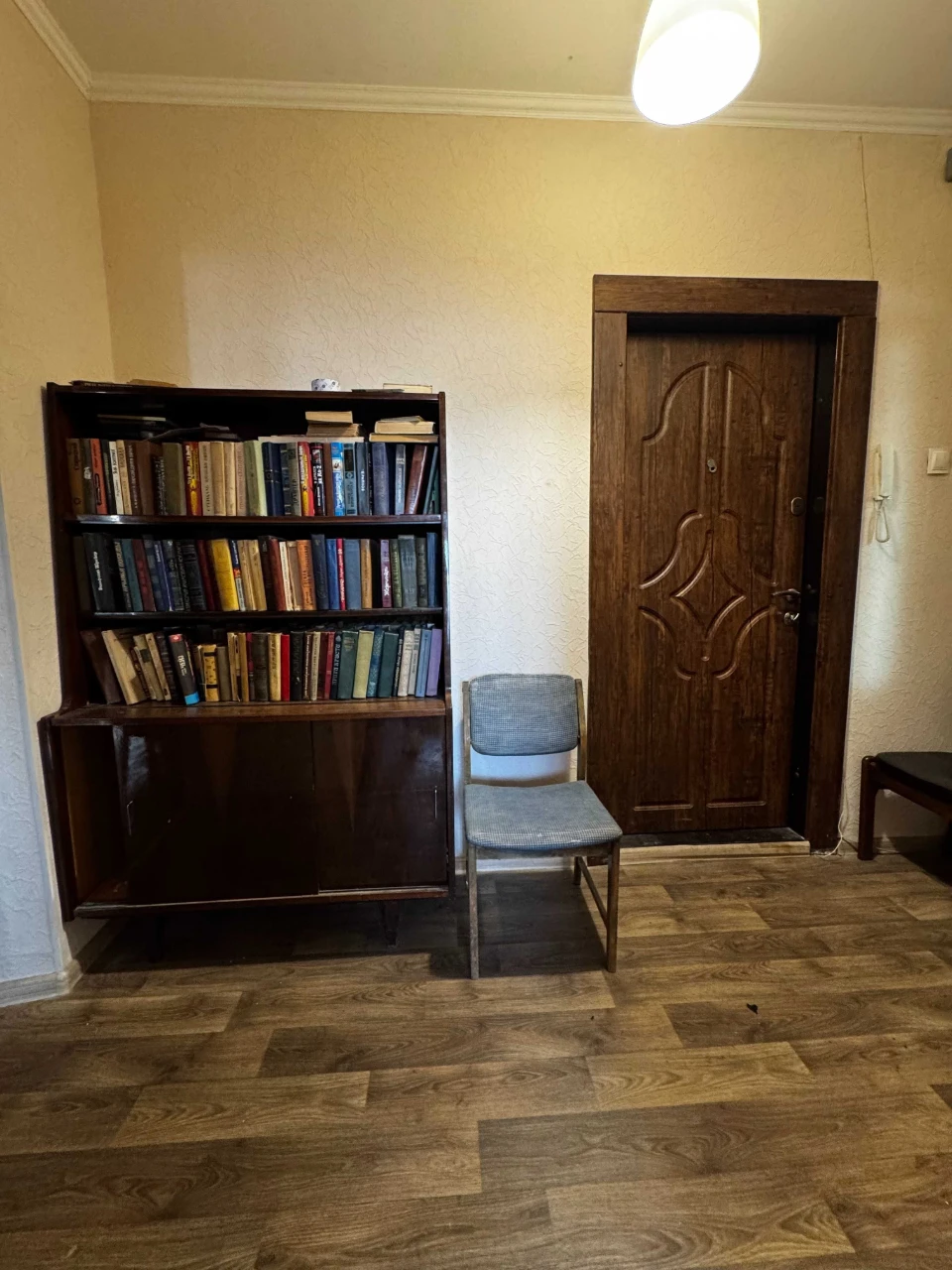 Sale of a two-bedroom apartment. European Union Avenue