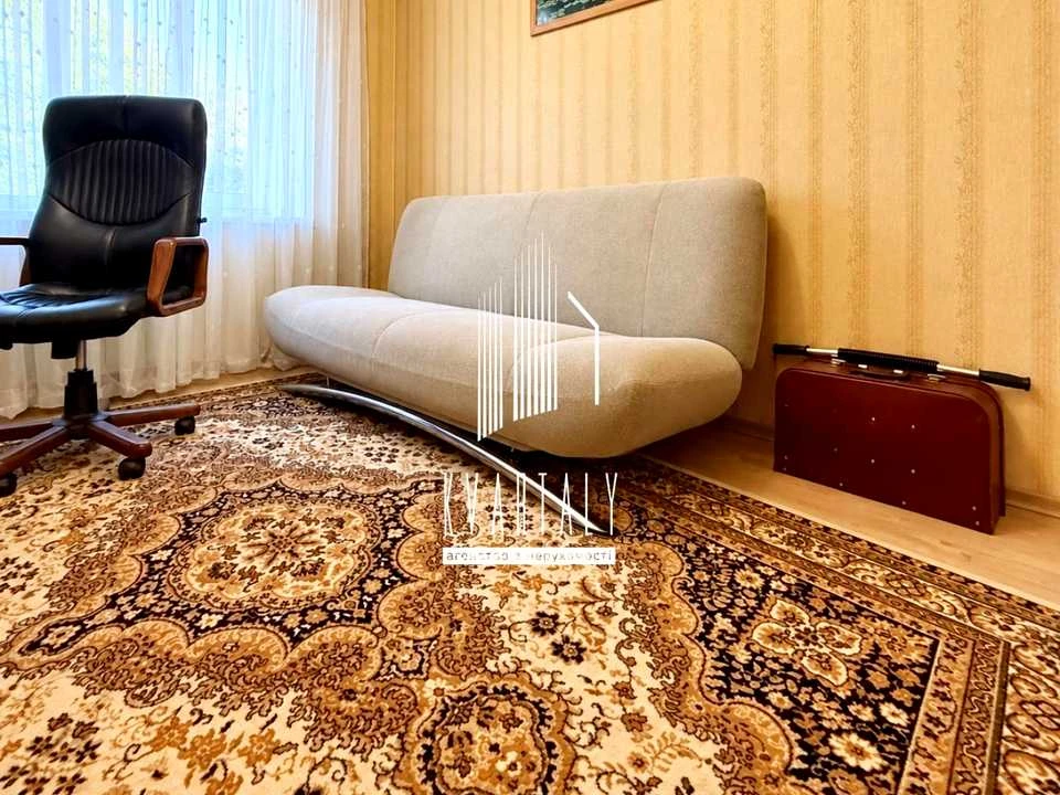 Квартира. Киев, проспект Владимира Иасюка