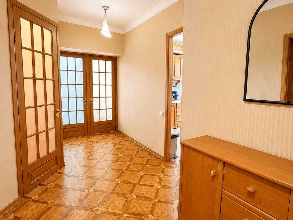 Apartment. Pisarevsky Street, Dnipro.