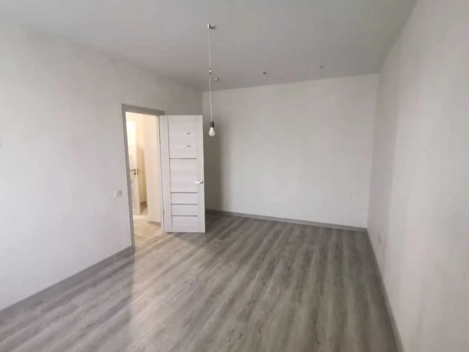 Apartment. Kharkiv, Myru St.
