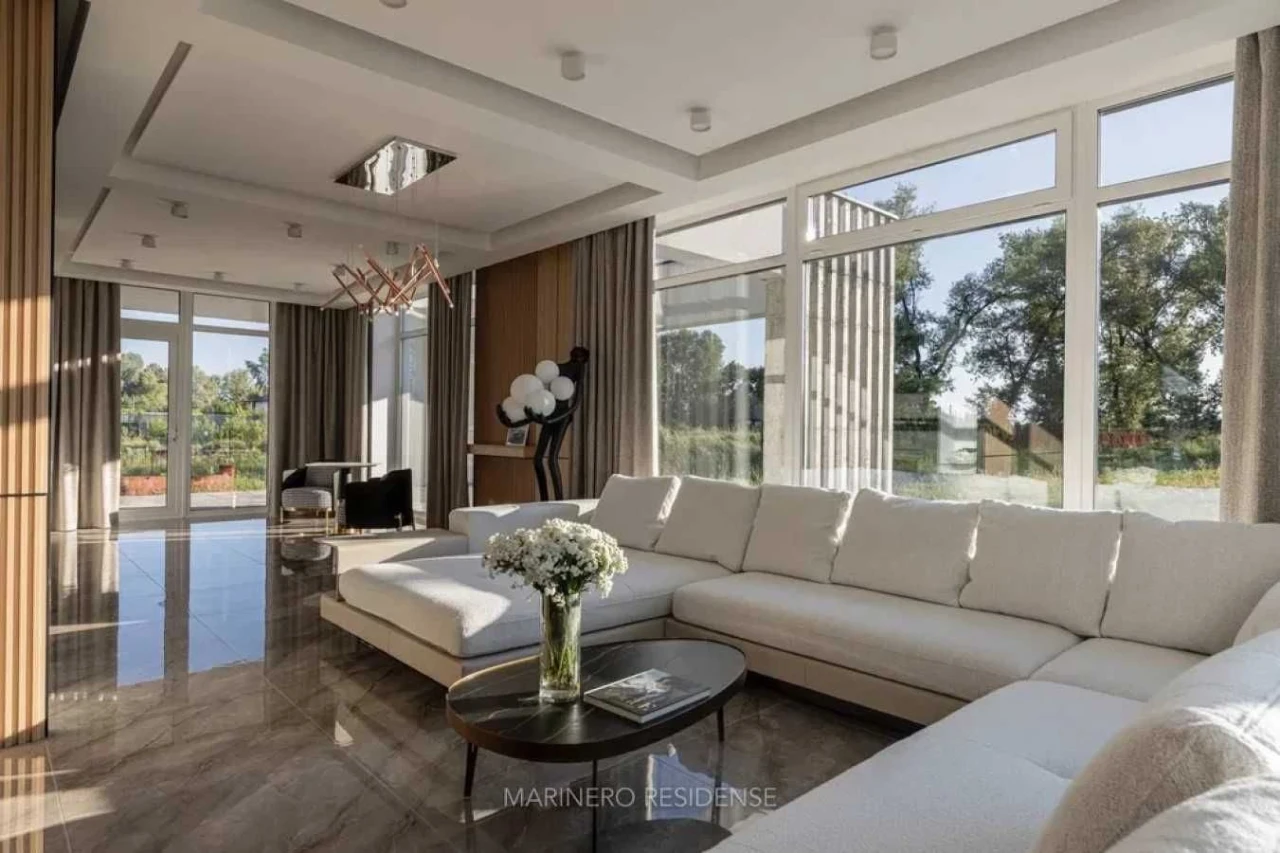 First Line in Dnipro! Private Beach! 320 sq m Premium Residence