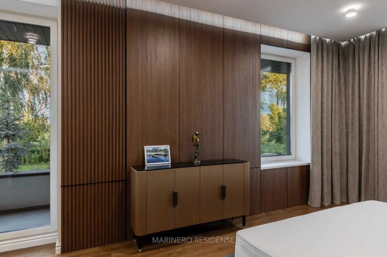 First Line in Dnipro! Private Beach! 320 sq m Premium Residence