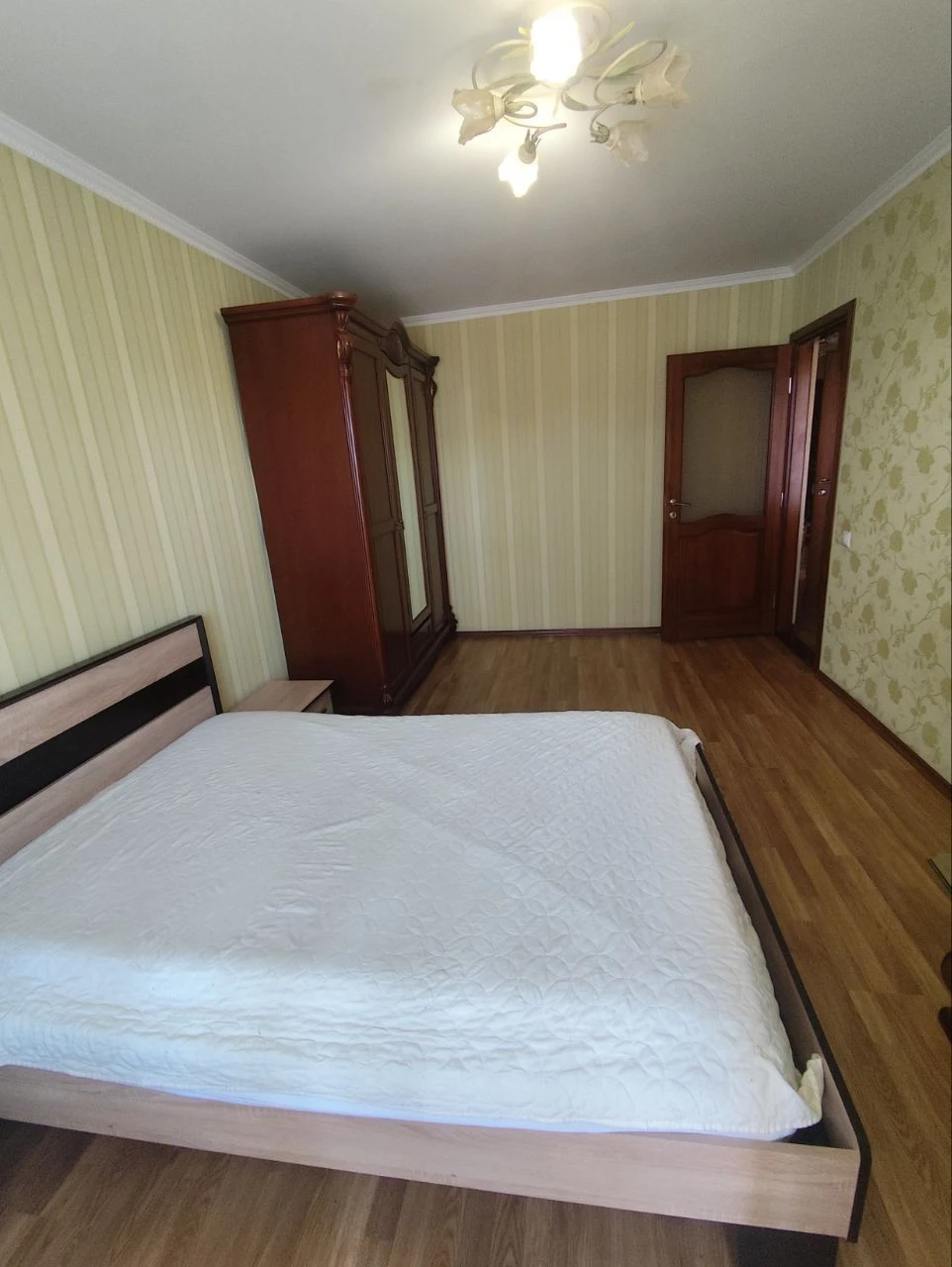 kor Продам 3 комн квартиру на Пишоновской! Приморский район!