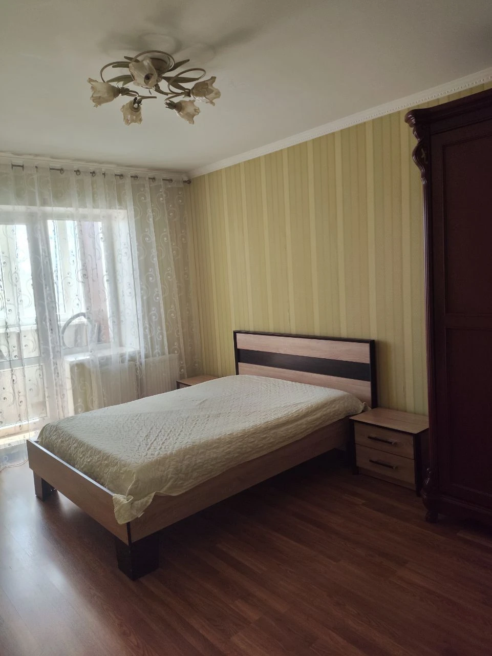 kor Продам 3 комн квартиру на Пишоновской! Приморский район!